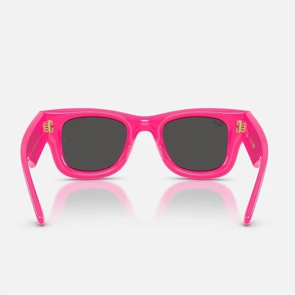 Ray-Ban Puffer Neon Pink Sunglasses